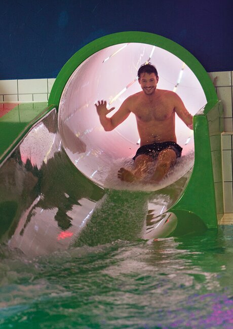 Wasserrtuschen in der Westfalen-Therme