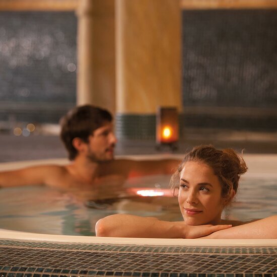Whirpool im Wellnessbereich der Westfalen-Therme